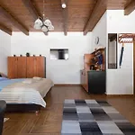 Feher Galamb Vendeghaz 4* Tolmacs
